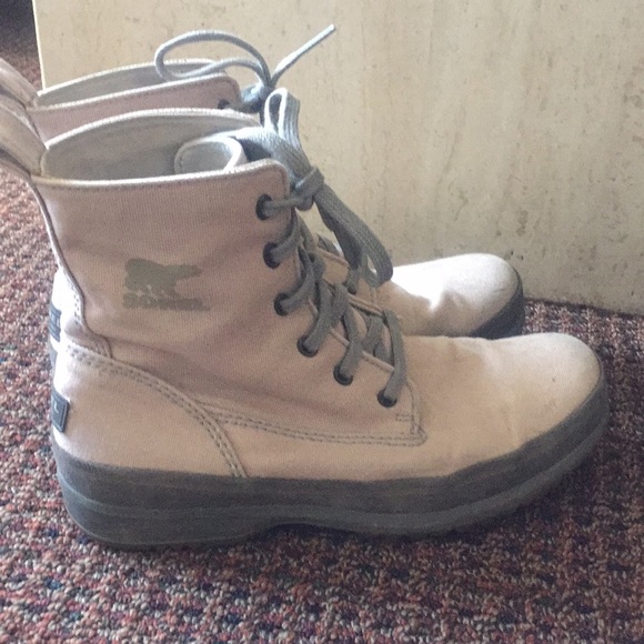 sorel mens hiking boots